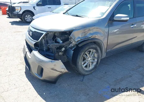 2015 Kia Sorento Lx from USA, damaged, VIN 5XYKTCA69FG584972